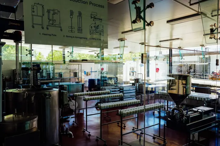 dry dog food manufacturing factory
